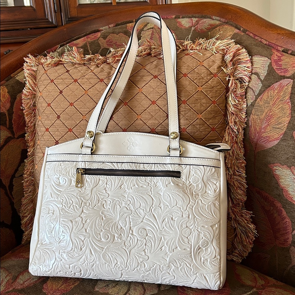 Patricia Nash Floral Tooled Poppy Shoulder Bag - Picture 3 of 16
